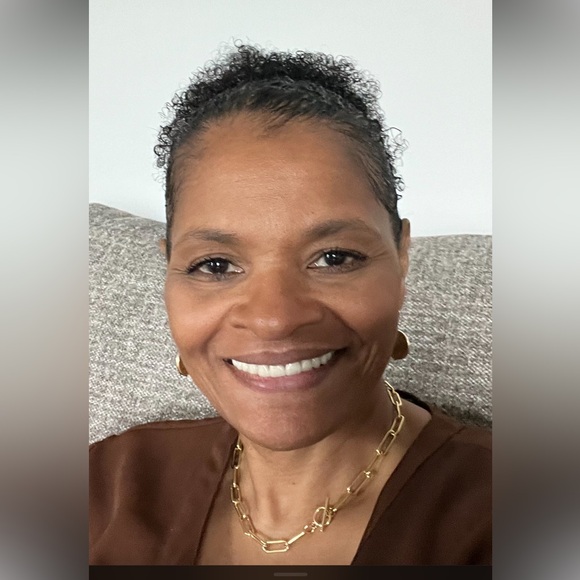 Meet your Posher, Dorita - Picture 1 of 1